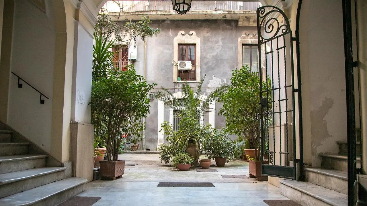 Ferienwohnung The House CTA Italien